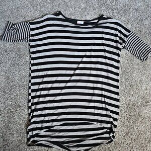 Lularoe Black/Gray Size Womens XXS Long Tail Relaxed Short Sleeve - SOFT